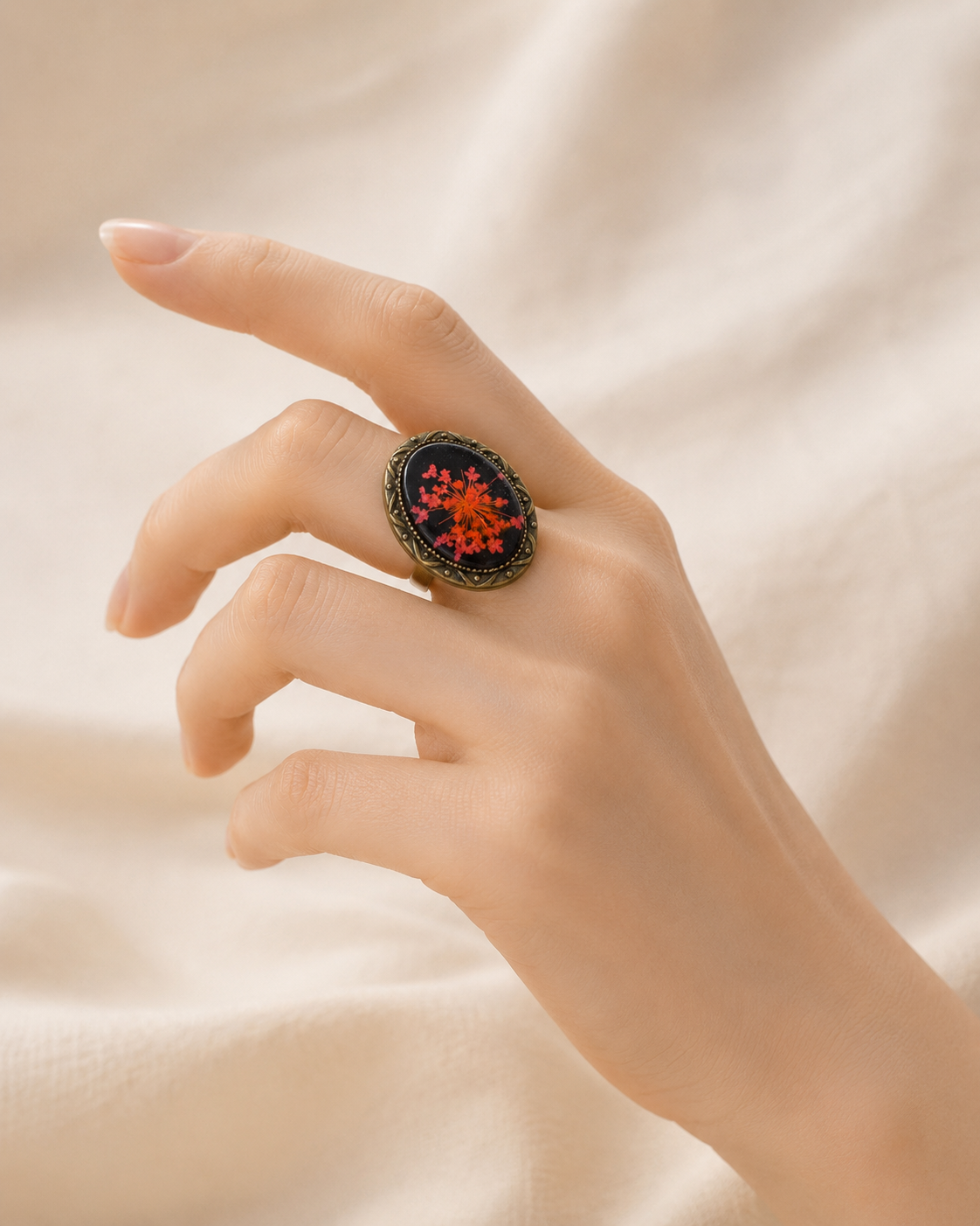 Nysalora Ring